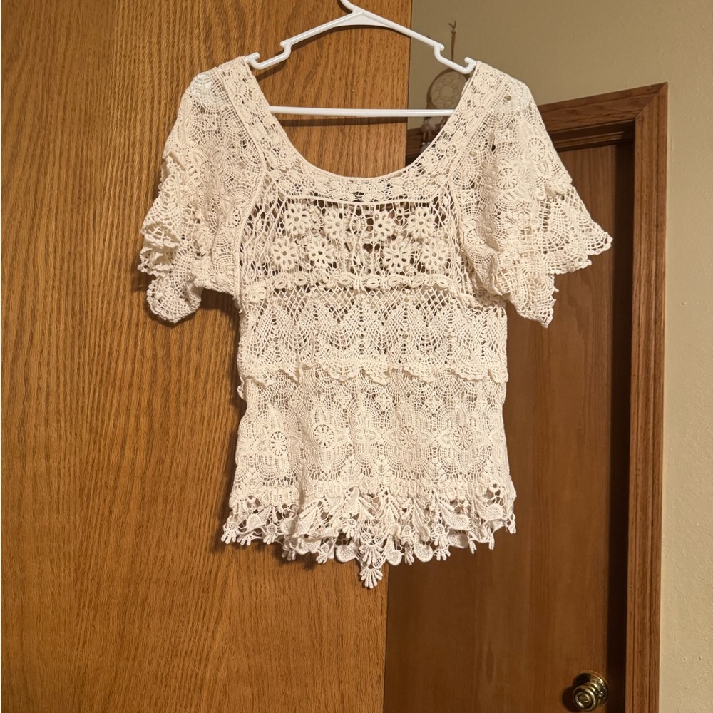 Chaudry KC size medium lace top